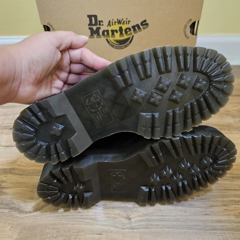 Dr. Martens1461 Quad Heart Platform Derby, size US 9 - Picture 6 of 11